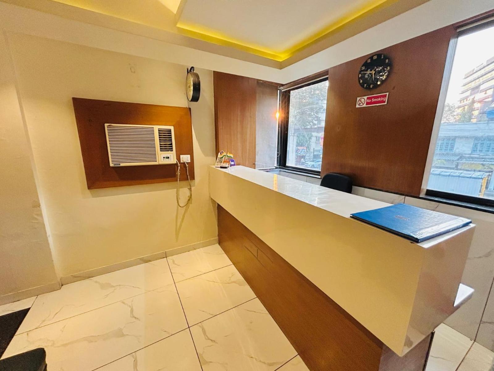 Hotel West Inn-Near Mumbai International Airport — Photos 2